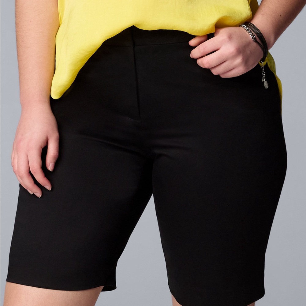 NWT women’s Simply Vera Vera Wang mid rise functional city shorts SZ 16